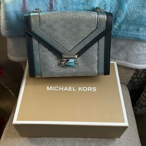 SOLD EUC Michael Kors Whitney Shoulder bag, black/silver